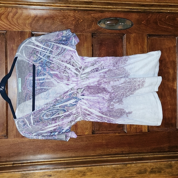 Maurices V- Neck Burnout Top - Size Medium - Picture 1 of 4